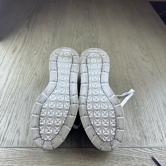 PUMA Mayze Stack Women's Sneakers in the white-vaporous gray colorway. Size 9.5 - Picture 6 of 7